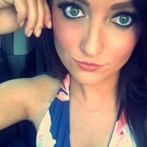 Meet your Posher, Carlee